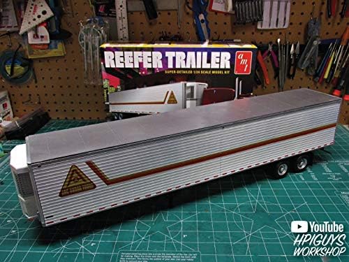 AMT Reefer Semi Trailer 1:24 Scale Model Kit - Image 8