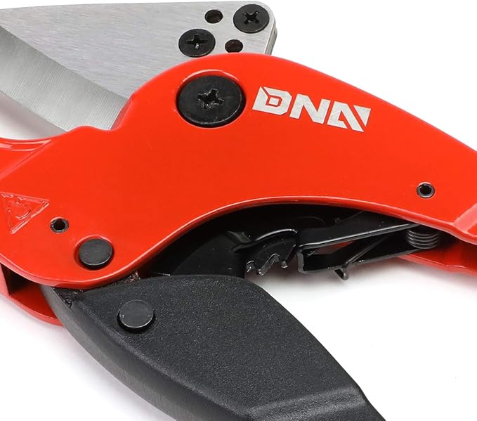 DNA Motoring TOOLS-00106 High-Leverage Ratchet Cutter, 1/8-7/8 Inches, PVC Pipe Cutter w/Stainless Steel Blades