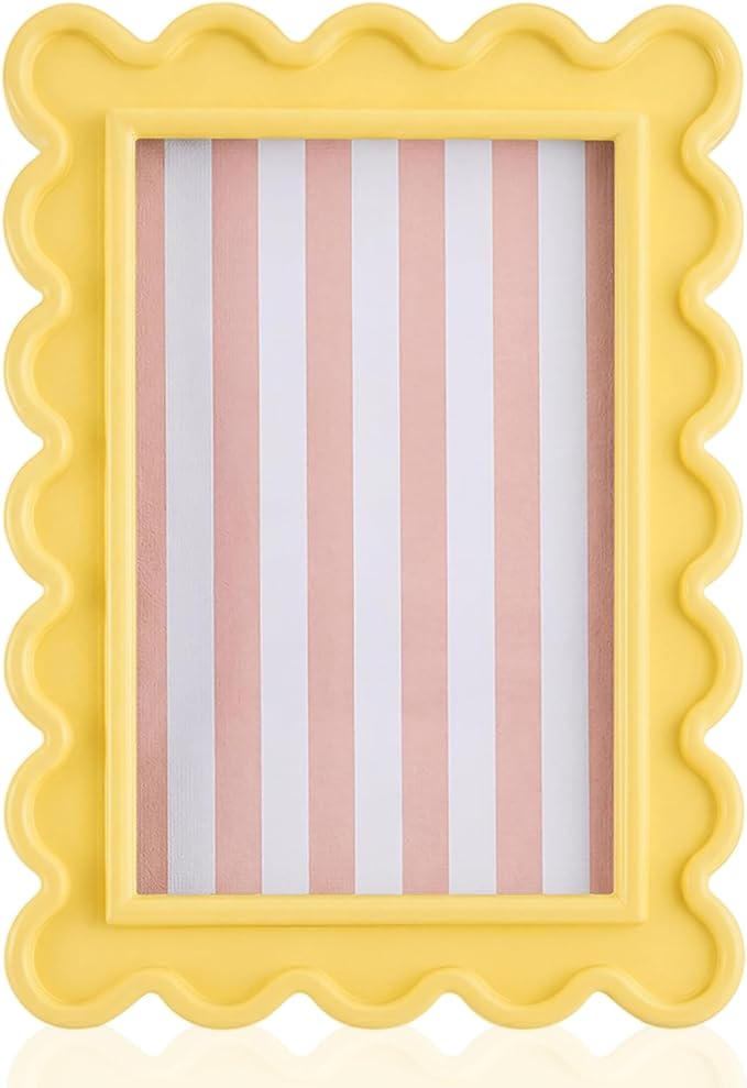 AceOrbit 4x6 Inches Light Yellow Flower Wavy Scalloped Picture Frame Cute Wavy by Unknown