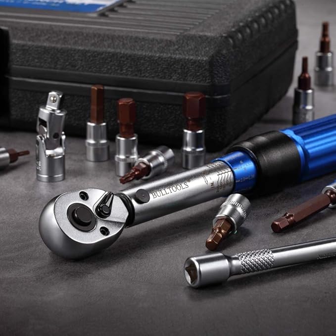 1/4-inch Drive Click Torque Wrench Set Dual-Direction Adjustable 90-tooth Torque Wrench with Buckle (20-200in.lb / 2.26-22.6Nm)