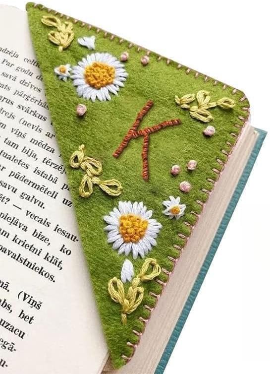 MOTEERLLU Personalized Hand Embroidered Corner Bookmark - Image 2