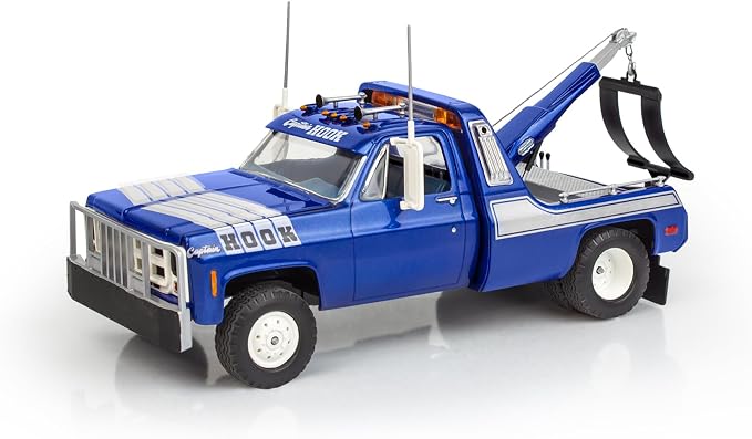 Revell 14590 1979 GMC Wrecker “Captain Hook” 1:25 Scale 57-Piece Skill Level 4 - Image 3