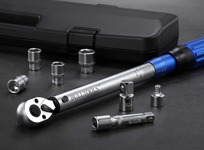 3/8-inch Drive Dual-Direction Click Torque Wrench Set 90-tooth High Accuracy Torque Wrench with Buckle (10-100ft.lb/20-135Nm)