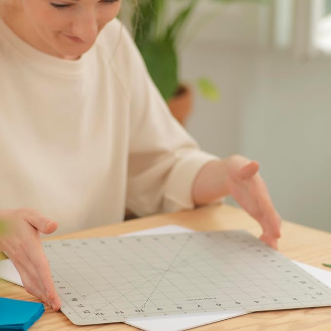 Fiskars Rotating Cutting Mat - Image 2