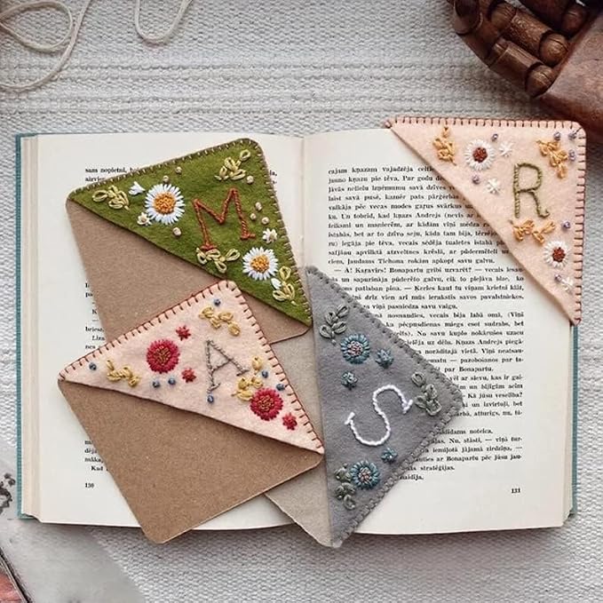MOTEERLLU Personalized Hand Embroidered Corner Bookmark - Image 4
