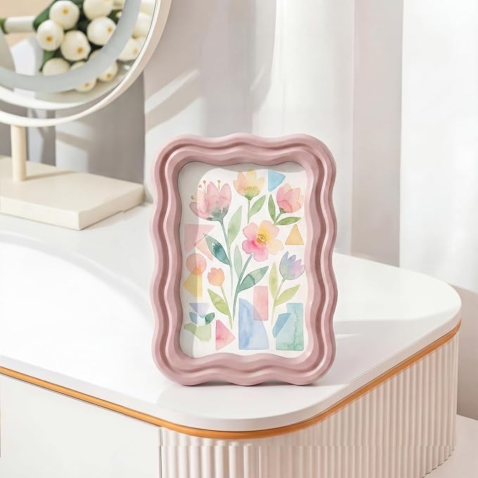 Vicenpal Scalloped Picture Frame by Vicenpal