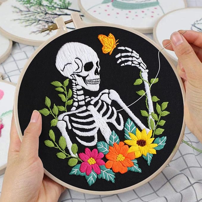 Louise Maelys 3 Pcs Halloween Embroidery Kit - Image 4