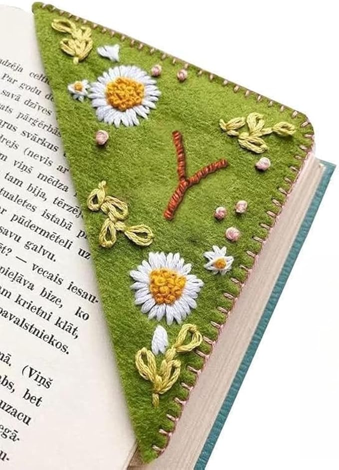 MOTEERLLU Personalized Hand Embroidered Corner Bookmark by MOTEERLLU