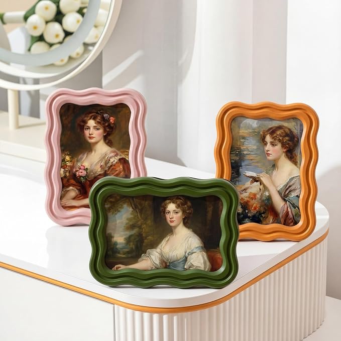 Vicenpal Scalloped Picture Frame by Vicenpal
