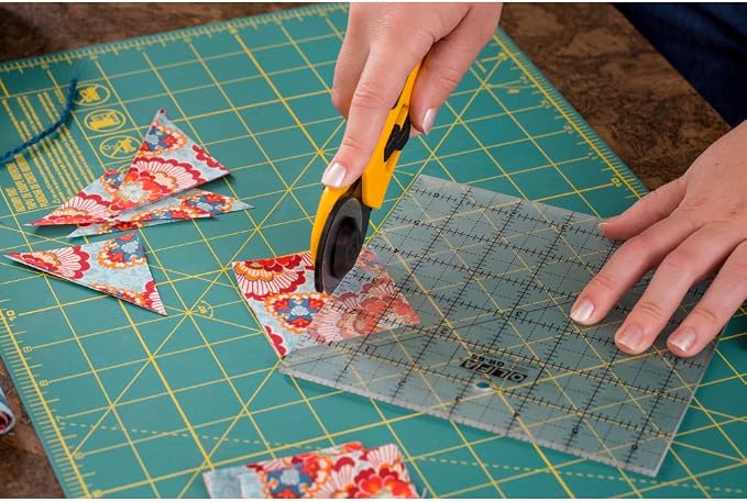 OLFA Gridded Cutting Mat 12"X18" - Image 5