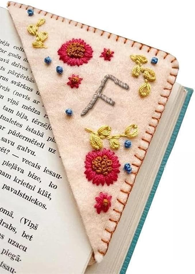 MOTEERLLU Personalized Hand Embroidered Corner Bookmark by MOTEERLLU