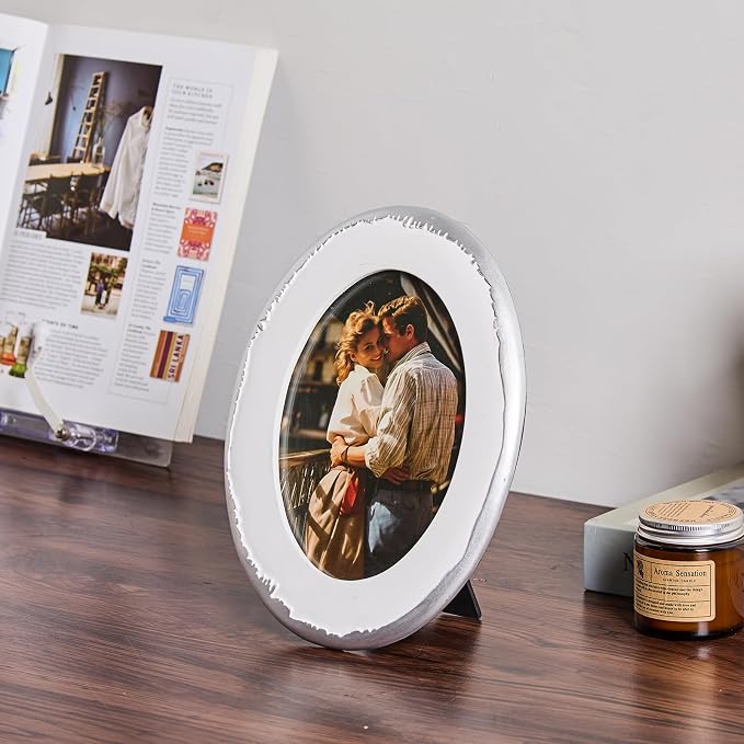 5x7 Ornate Oval Picture Frame, Hand-Crafted Resin Frame - Image 3
