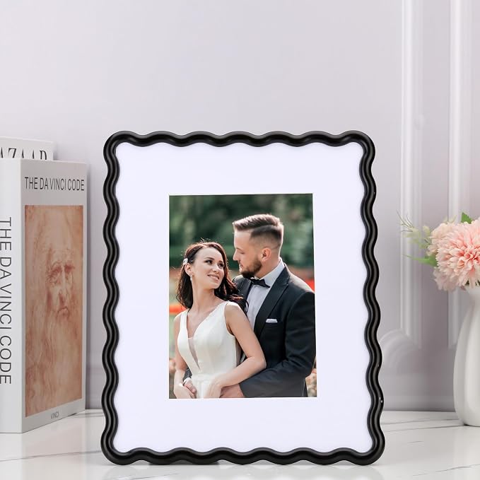 Black 8x10'' Heavy-Duty Zinc Alloy Picture Frames - Image 2