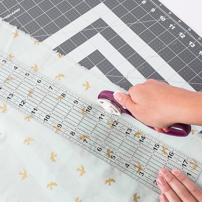 Fiskars 18" x 24" Folding Cutting Mat - Image 4