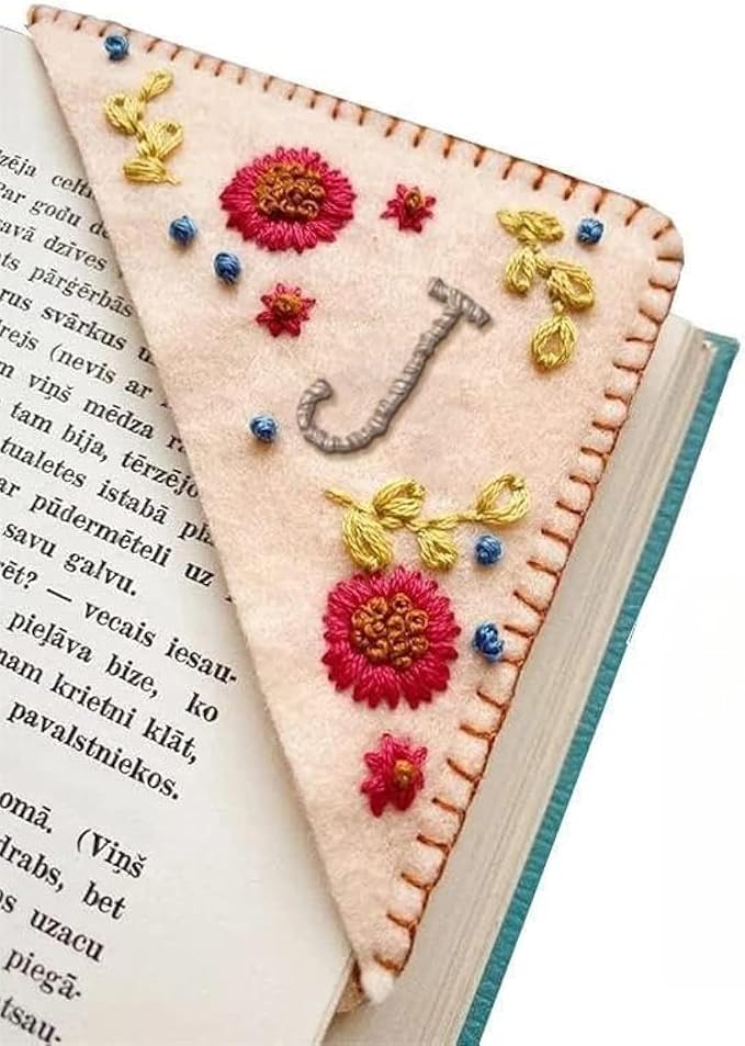 MOTEERLLU Personalized Hand Embroidered Corner Bookmark by MOTEERLLU