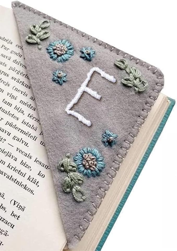 MOTEERLLU Personalized Hand Embroidered Corner Bookmark by MOTEERLLU