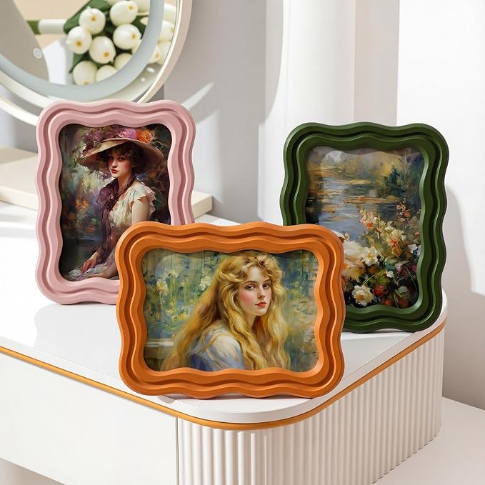 Vicenpal Scalloped Picture Frame by Vicenpal