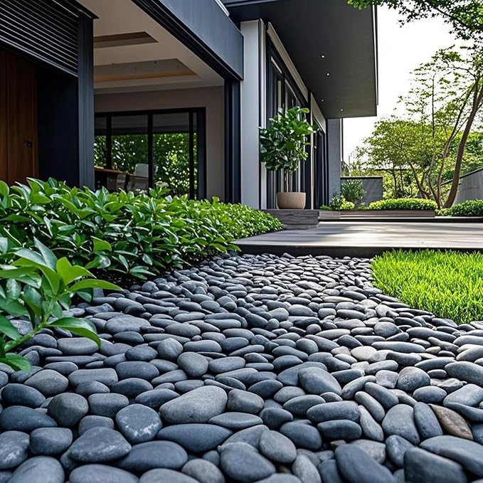 FANTIAN 40 lbs Black Stones for Landscaping, 1-2 Inch Small Pebbles Natural - Image 5