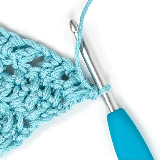 Clover 3672 Amour Crochet Hook Set, 10 sizes - Image 5