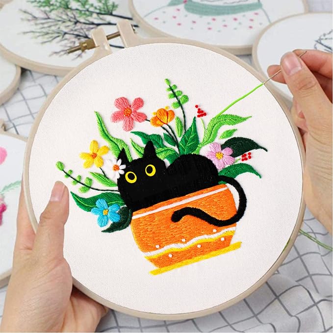 Louise Maelys Black Cat Embroidery Kit - Image 4