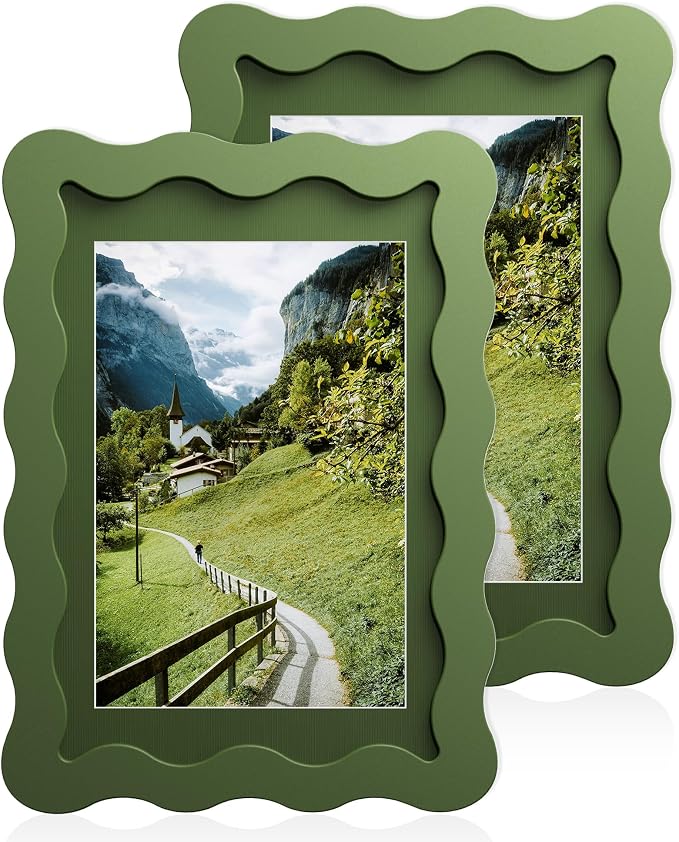 4x6 Wavy Picture Frame With Mat by Unknown
