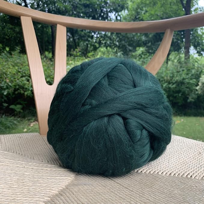100g Wool Roving Yarn, Fiber Roving Top, Wool Chunky Yarn, Dark Green | Pure by Namzi