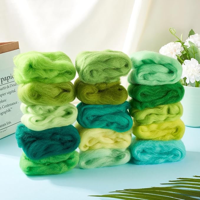 FASHEWELRY 2.65 oz Green Wool Roving - Image 6
