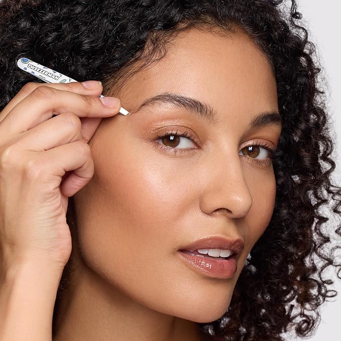 Tweezerman Petite Tweeze Set for Eyebrows - Image 6